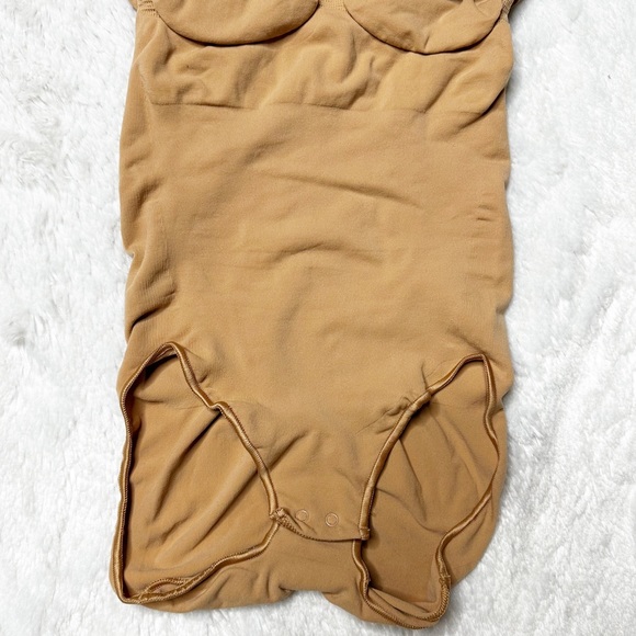 NEW Skims Seamless Sculpting Brief Bodysuit in Ochre Women’s S/M - Picture 4 of 8